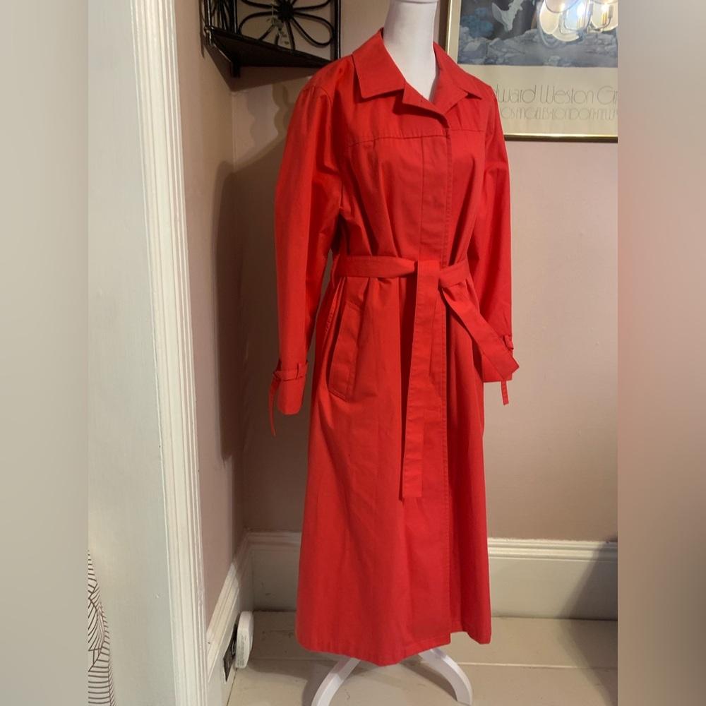 London Fog Pink rain trench coat size medium 10 retro cute Femenine colorful